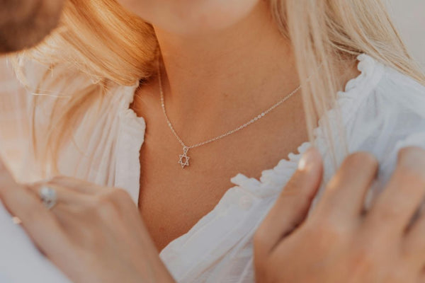 3 Best Ways to Clean a Silver Necklace
