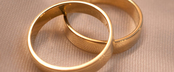 How to Clean Gold Jewellery at Home