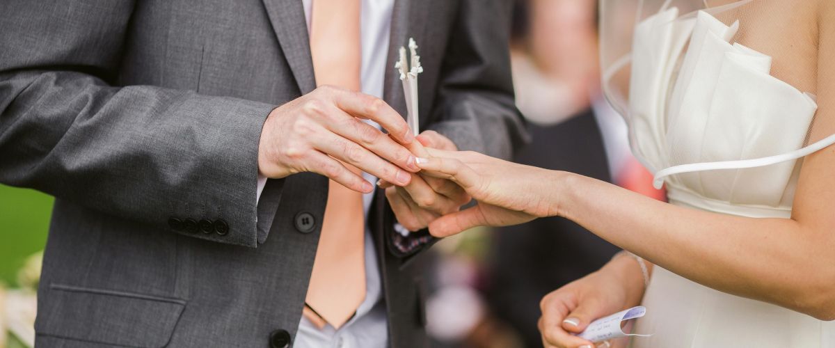 How Do You Wear Wedding And Engagement Rings