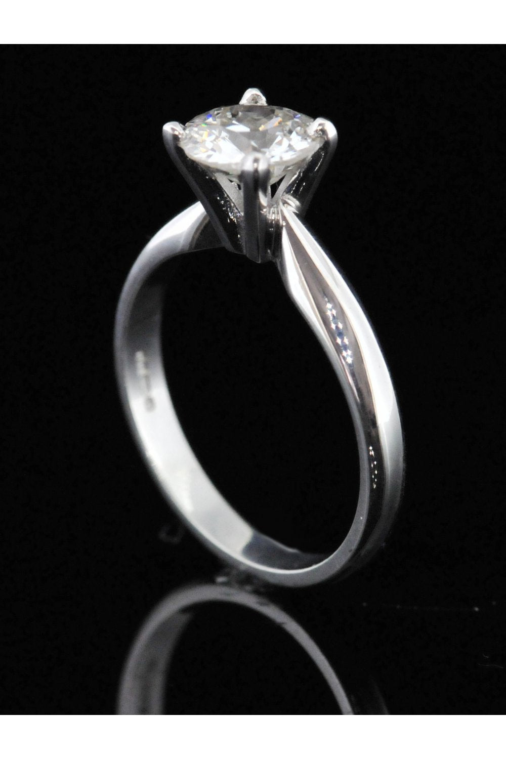 18ct White Gold Diamond Solitaire Ring