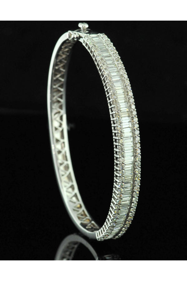 18ct White Gold Diamond Cocktail Bangle