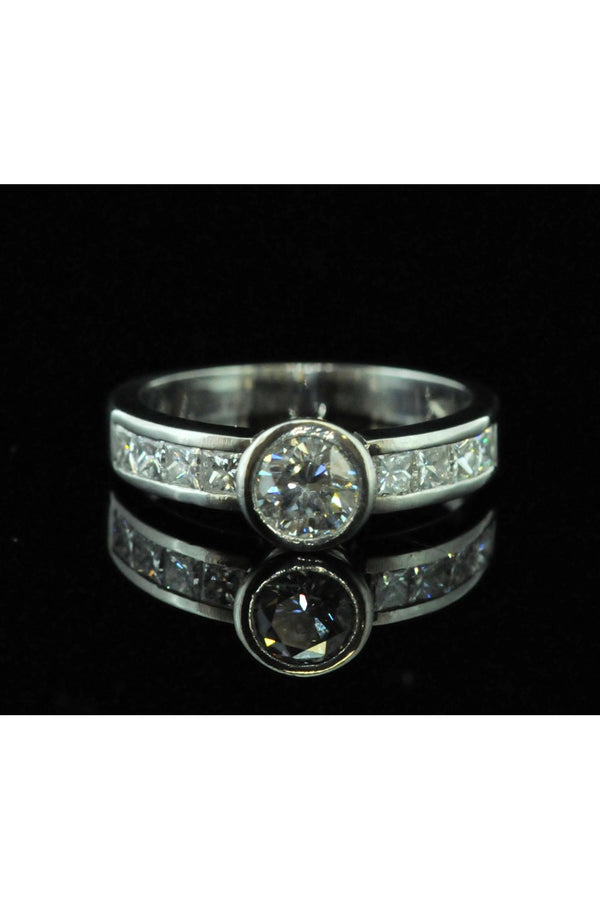 Platinum Diamond Ring 0.93ct