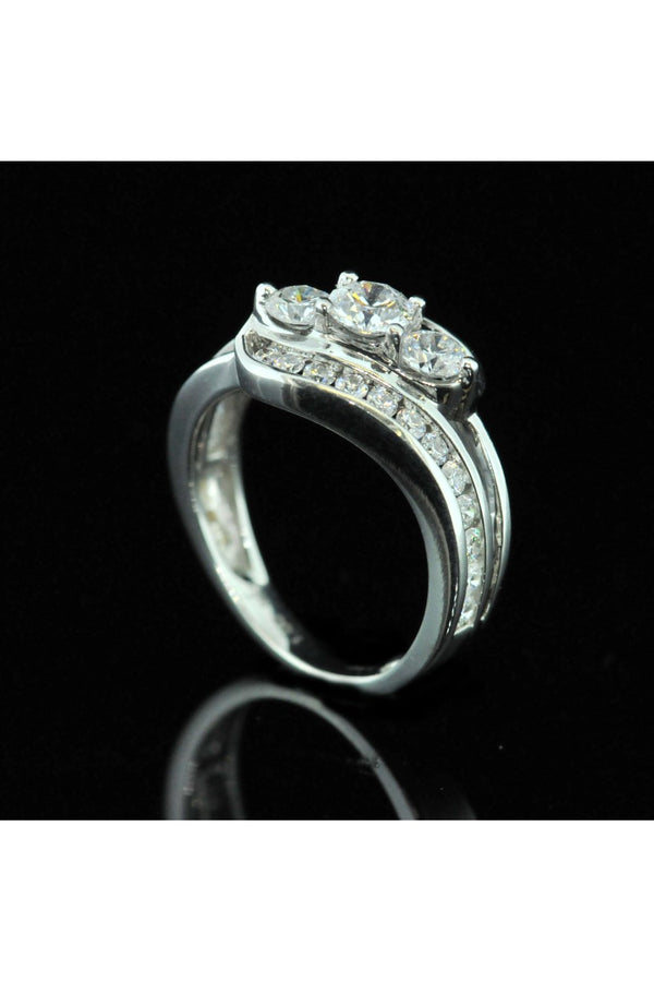 18ct White Gold Three Stone Diamond Ring on a Twist 1ct