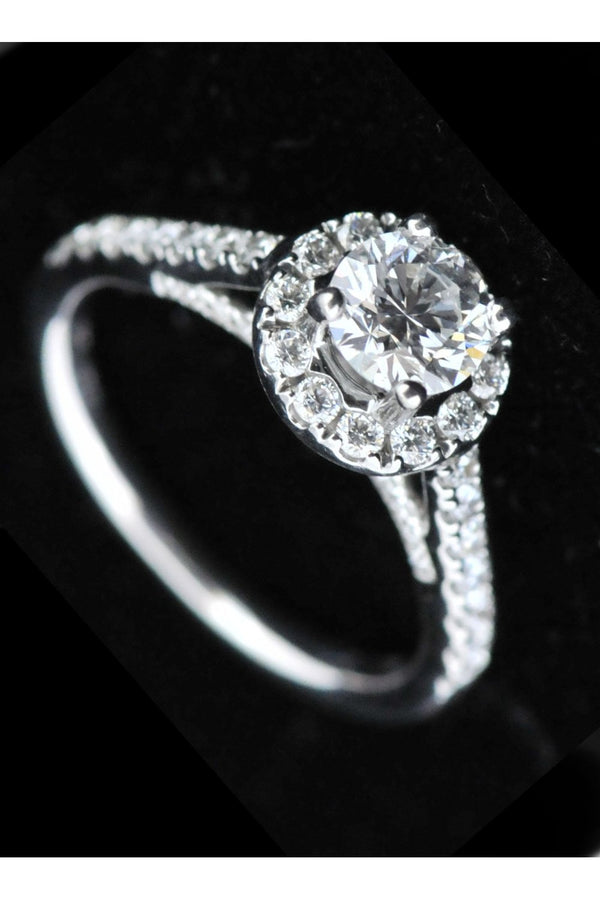 18ct White Gold Diamond Cluster Solitaire