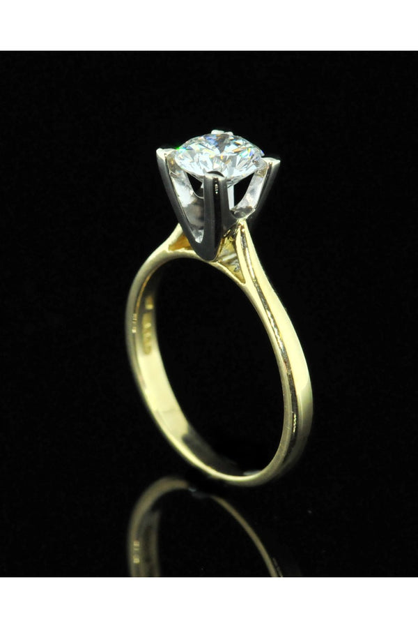 18ct Four Claw Diamond Engagement Ring