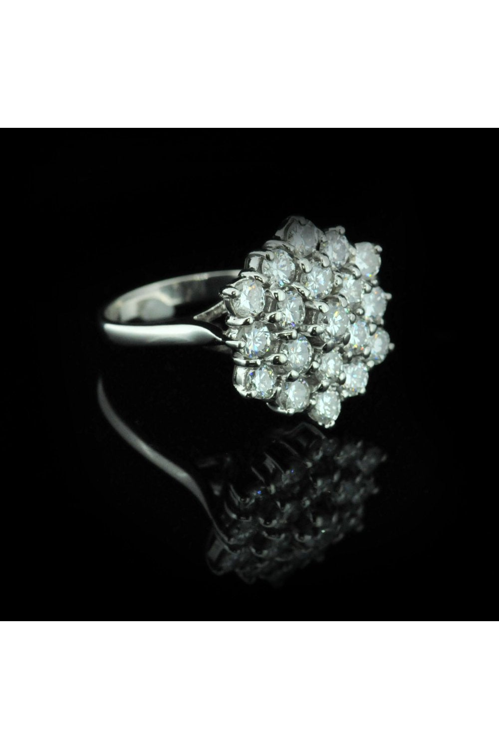 18ct White Gold Diamond Cluster Ring 2.66ct