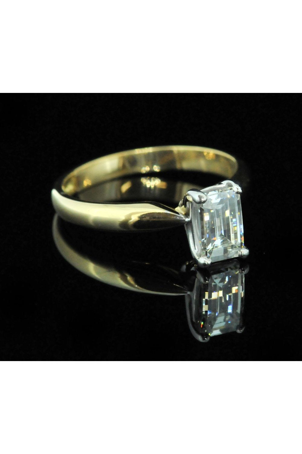 18ct Millenium Cut Diamond Ring 0.93ct
