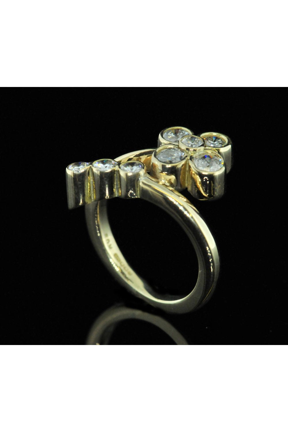 9ct Flower Diamond Ring
