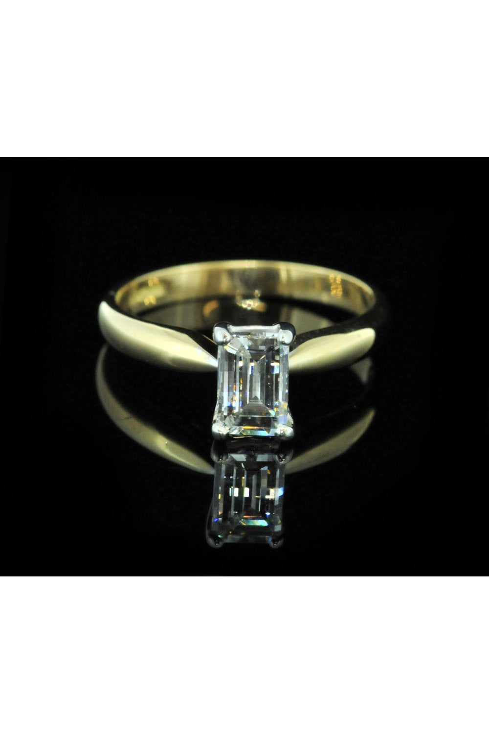 18ct Millenium Cut Diamond Ring 0.93ct