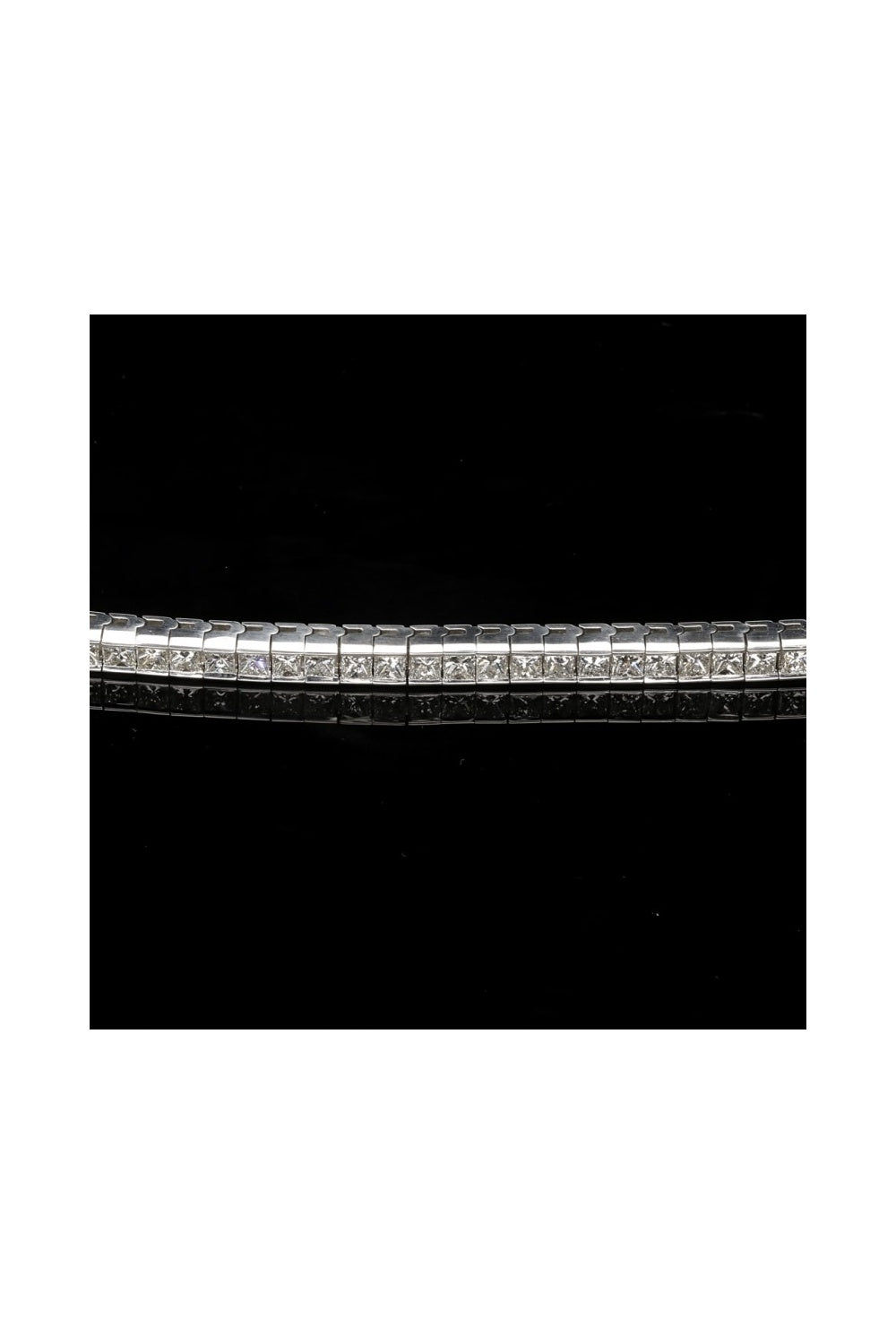 18ct Princess Cut Diamond Bracelet - Total Diamond Weight 9.80ct