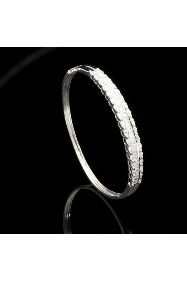 18ct White Gold Diamond Bangle 2.94ct