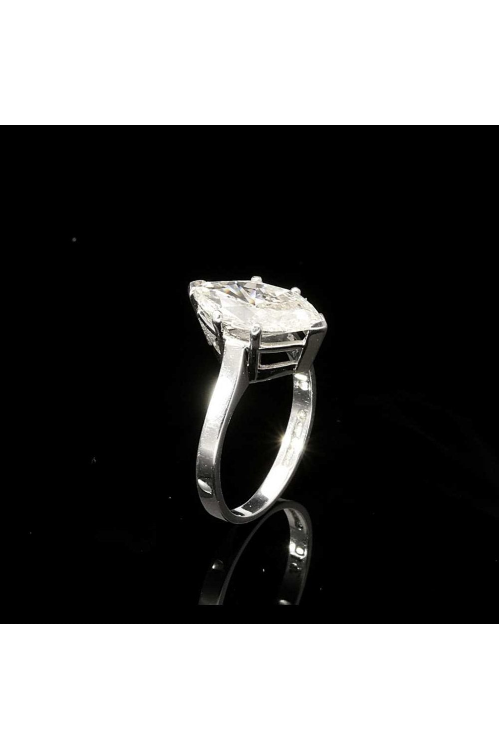 18ct White Gold Marquise Cut Diamond Ring 3.10ct