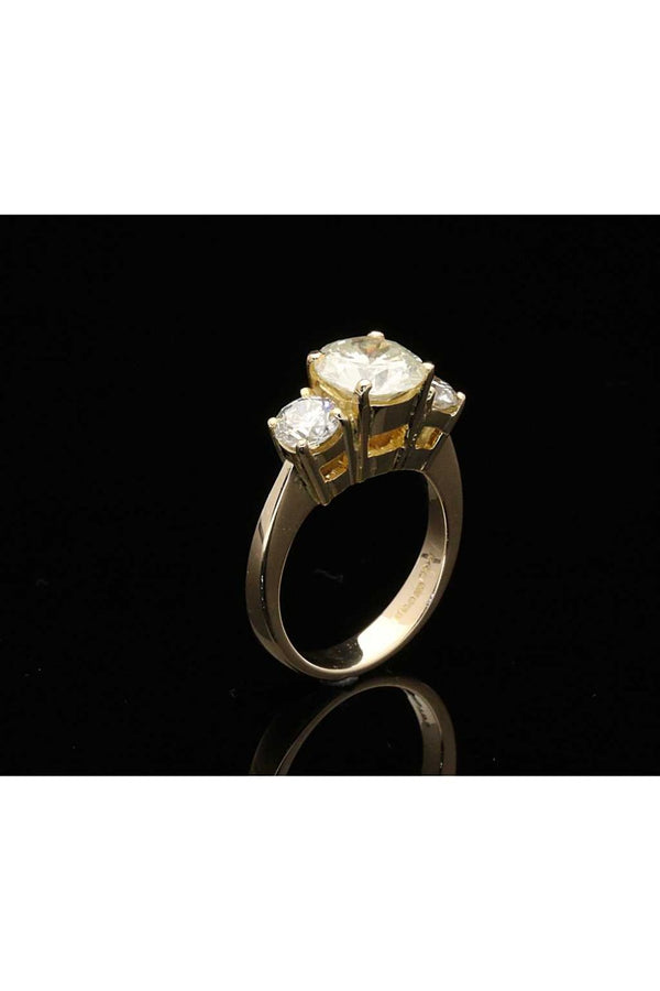 14ct Yellow Gold Three Stone Diamond Ring - 3.05ct