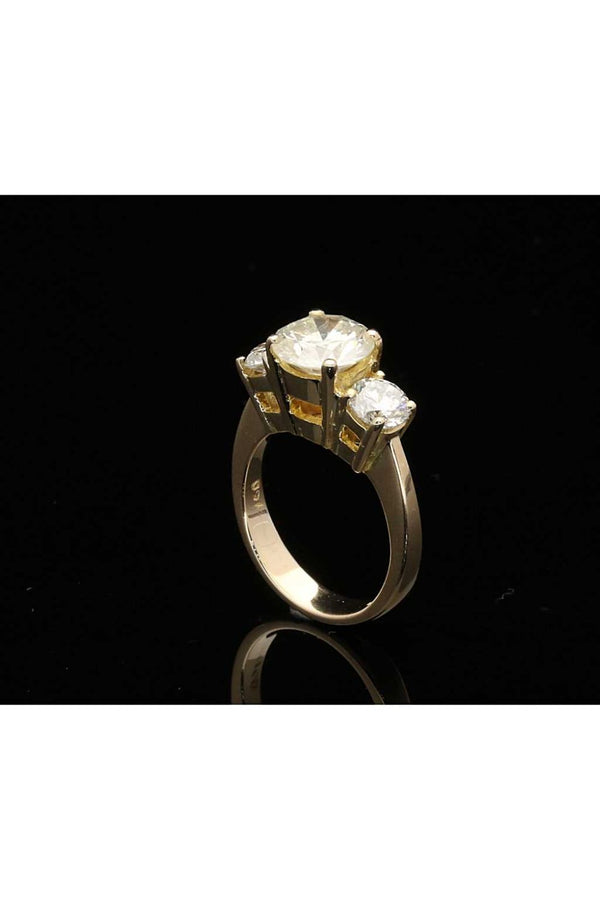 14ct Yellow Gold Three Stone Diamond Ring - 3.05ct