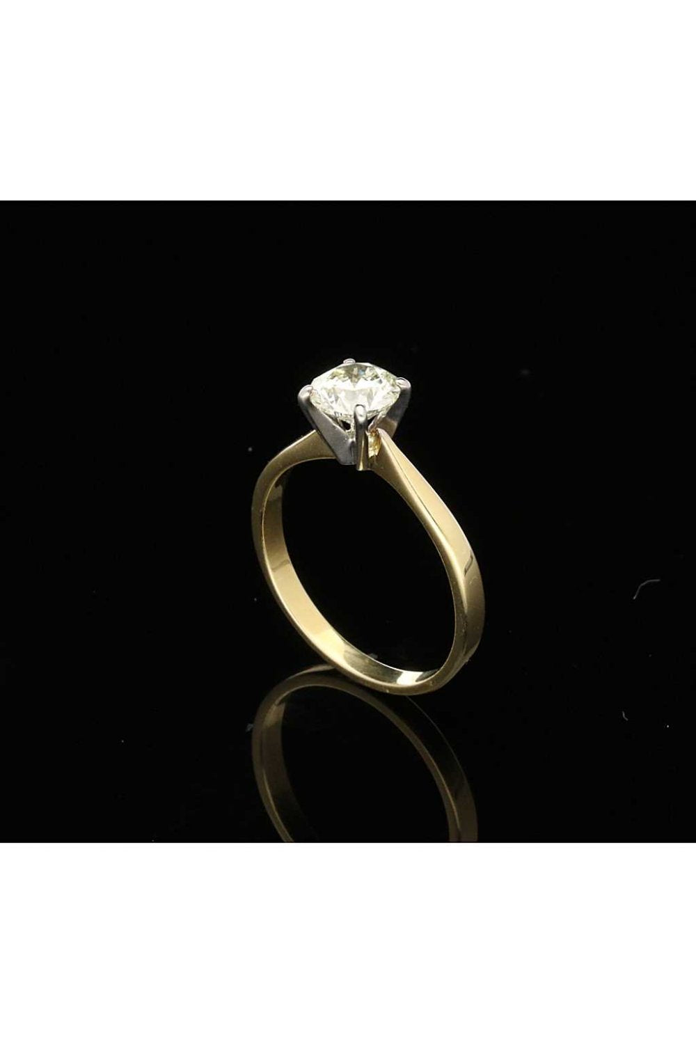 0.94ct Diamond Engagement Ring in 18ct Yellow Gold