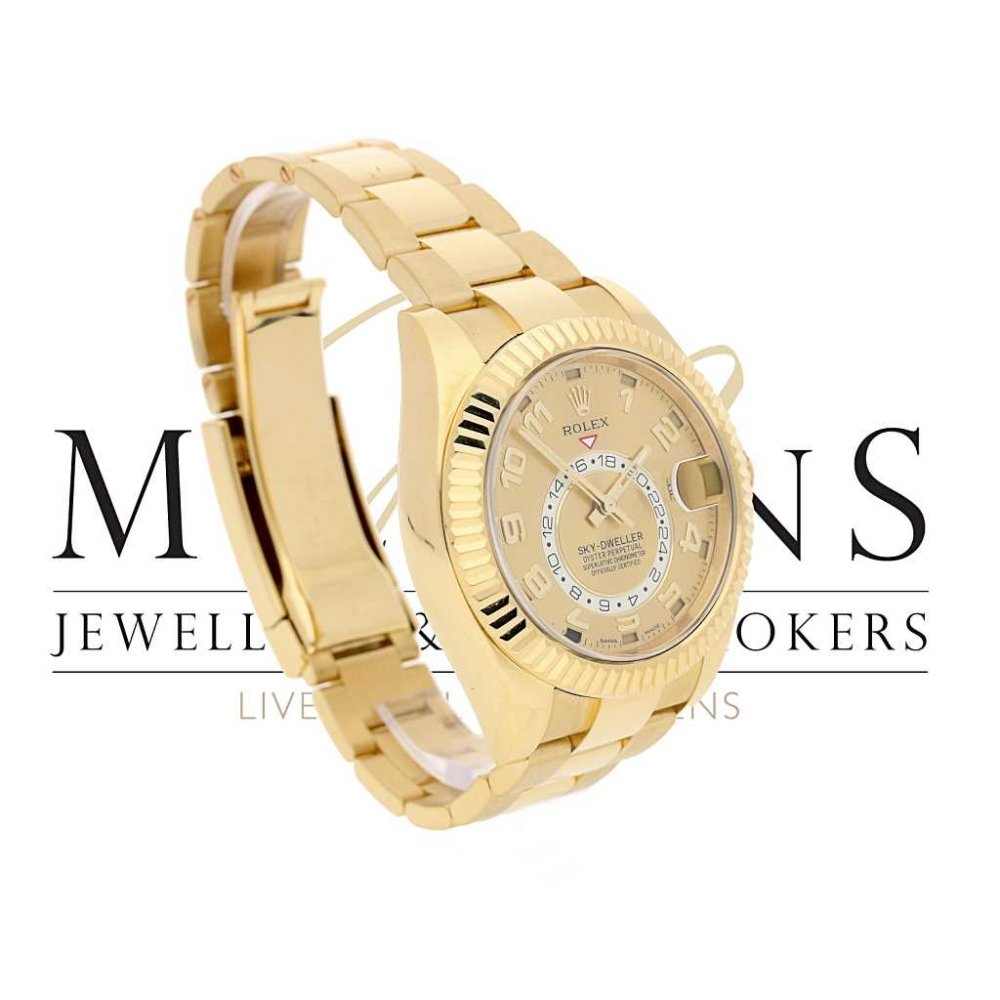 Rolex Sky-Dweller 18ct Yellow Gold - 2014 - 326938