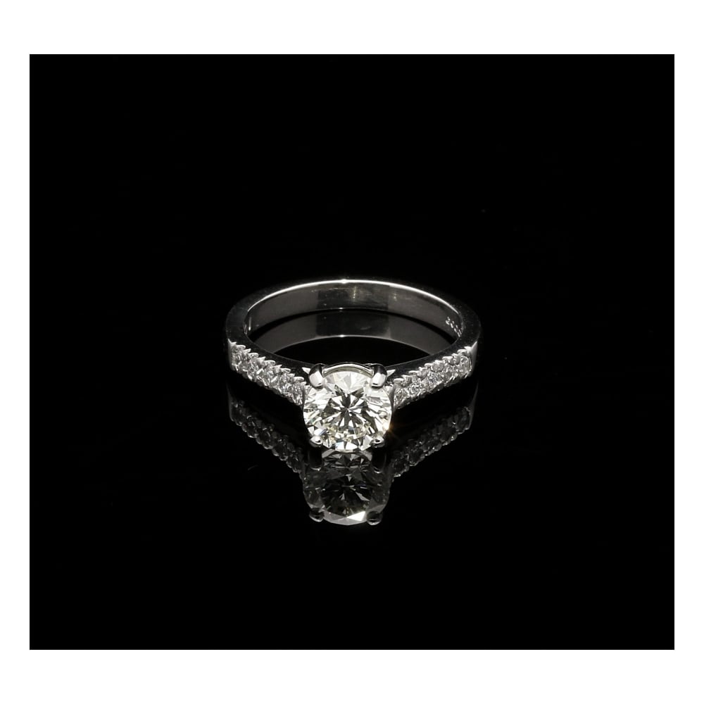 1.01ct Diamond Platinum Ring with Diamond Shoulders - Pre Owned