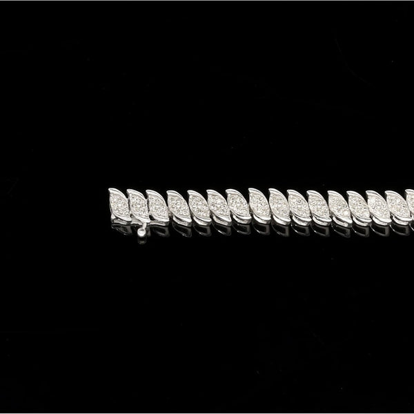 9ct White Gold Fancy Diamond Bracelet - 1.50ct