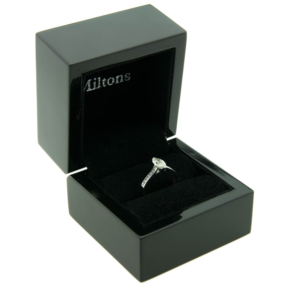 18ct White Gold 0.91ct Diamond Engagement Ring