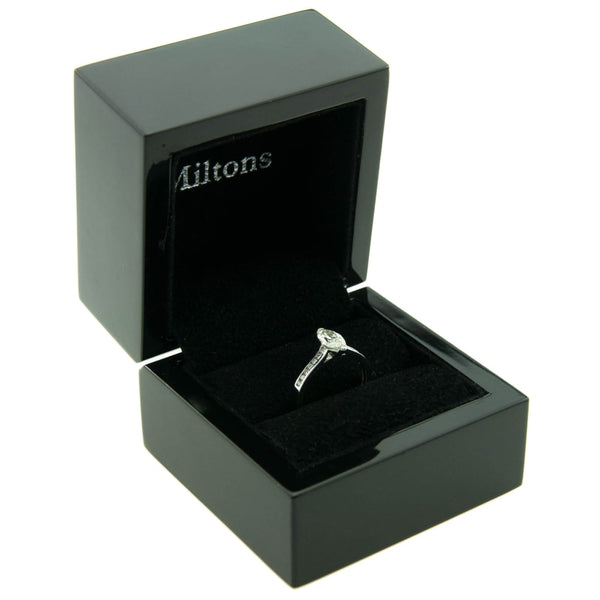 18ct White Gold 0.91ct Diamond Engagement Ring
