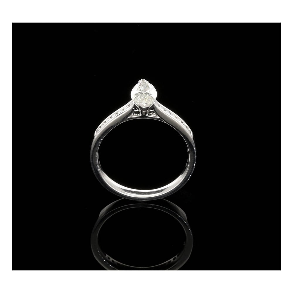 18ct White Gold 0.91ct Diamond Engagement Ring