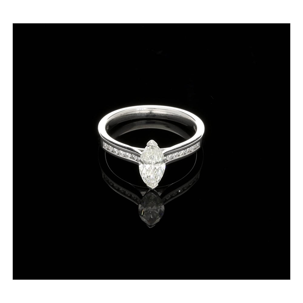 18ct White Gold 0.91ct Diamond Engagement Ring