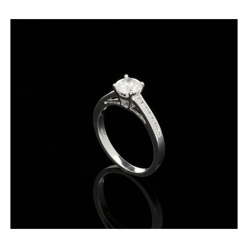 18ct White Gold 0.85ct Diamond Engagement Ring