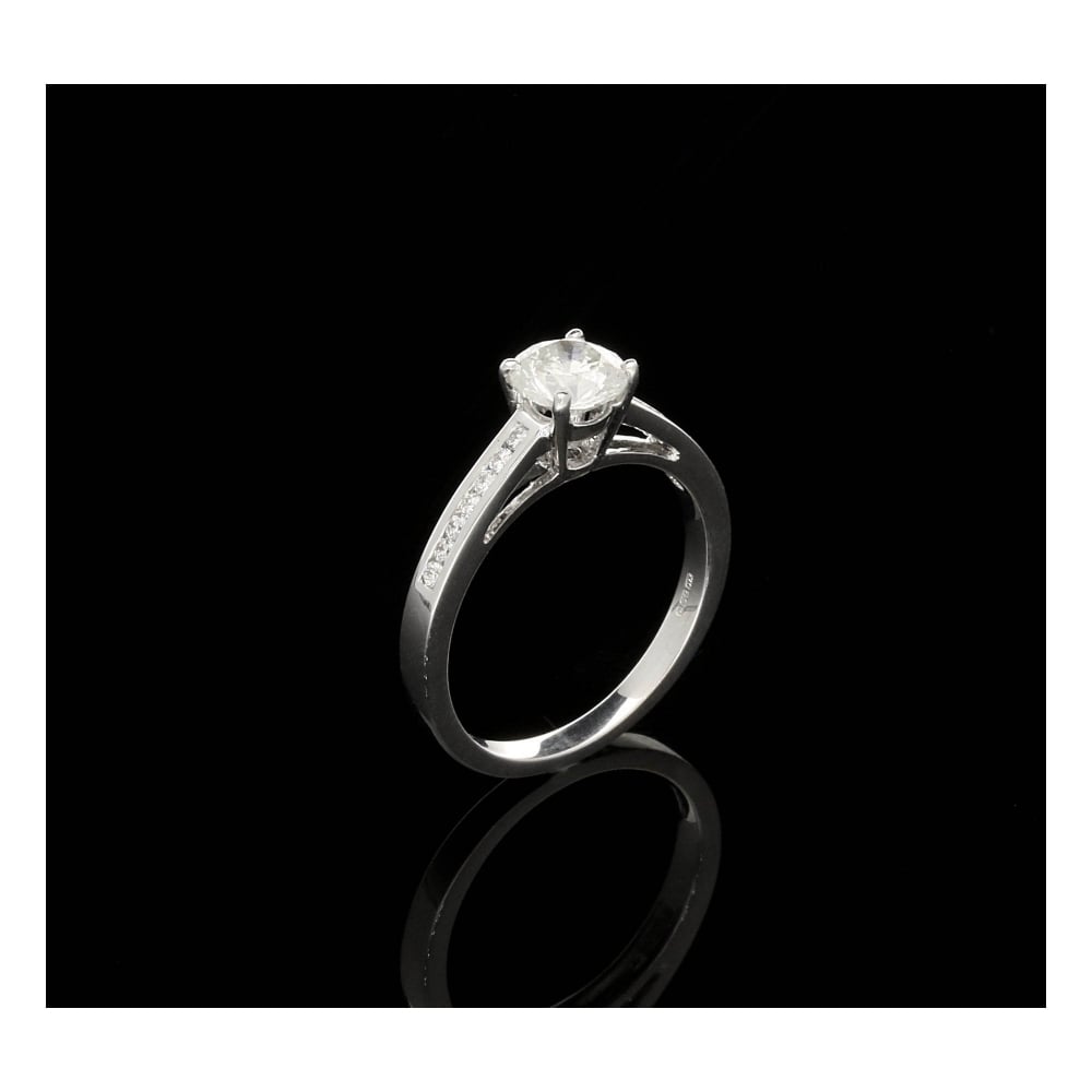 18ct White Gold 0.85ct Diamond Engagement Ring