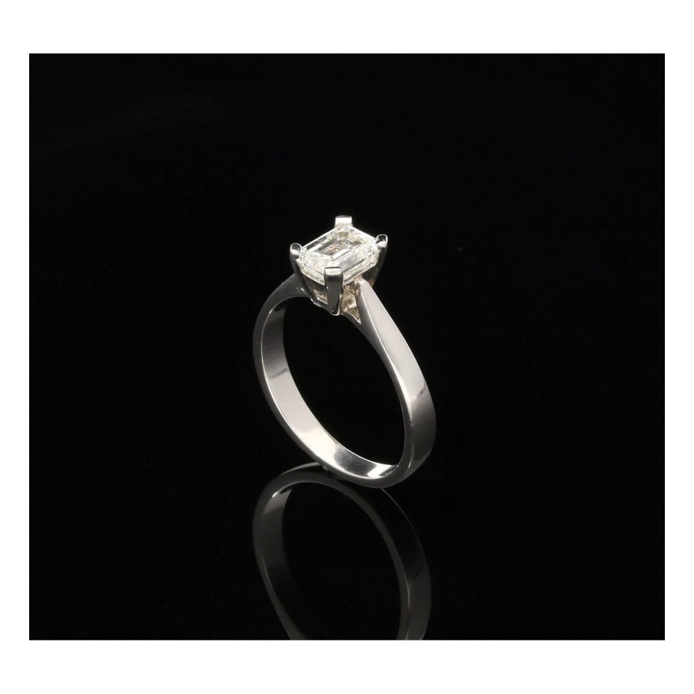 Platinum 0.86ct Emerald Cut Diamond Engagement Ring