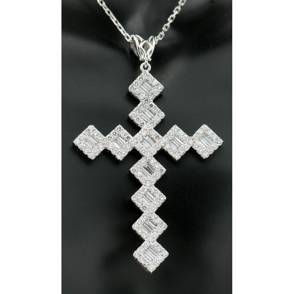 18ct White Gold Diamond Cross and Chain - 2.00ct