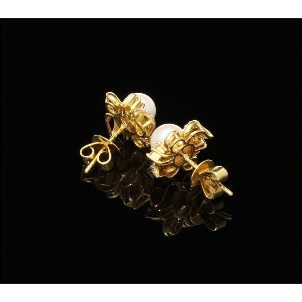18ct Yellow Gold Diamond & Pearl Earrings