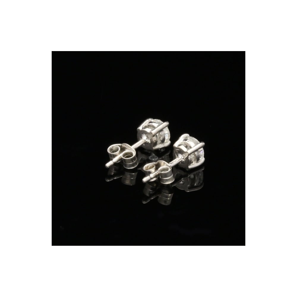 18ct White Gold 1.00ct Diamond Earrings