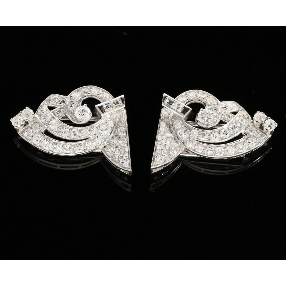 9ct White Gold Diamond Brooch - 3.70ct Diamonds