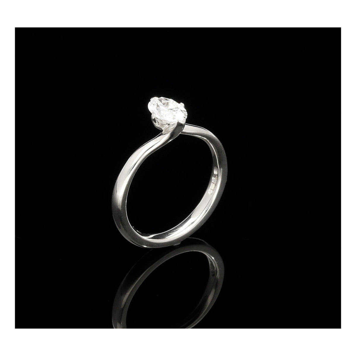 Platinum 0.72ct Diamond Engagement Ring