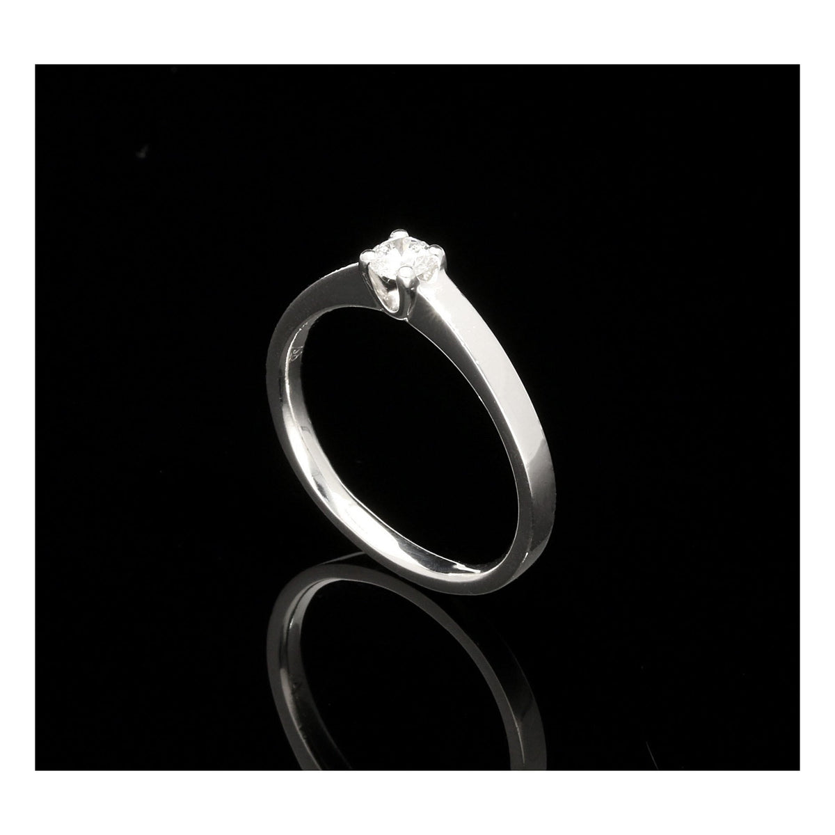 Ladies Platinum Diamond Engagement Ring - 0.27ct