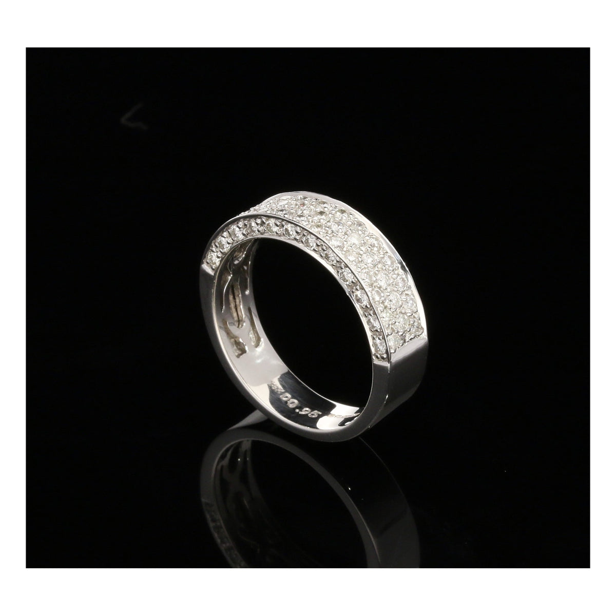 18ct White Gold 0.95ct Diamond Ring