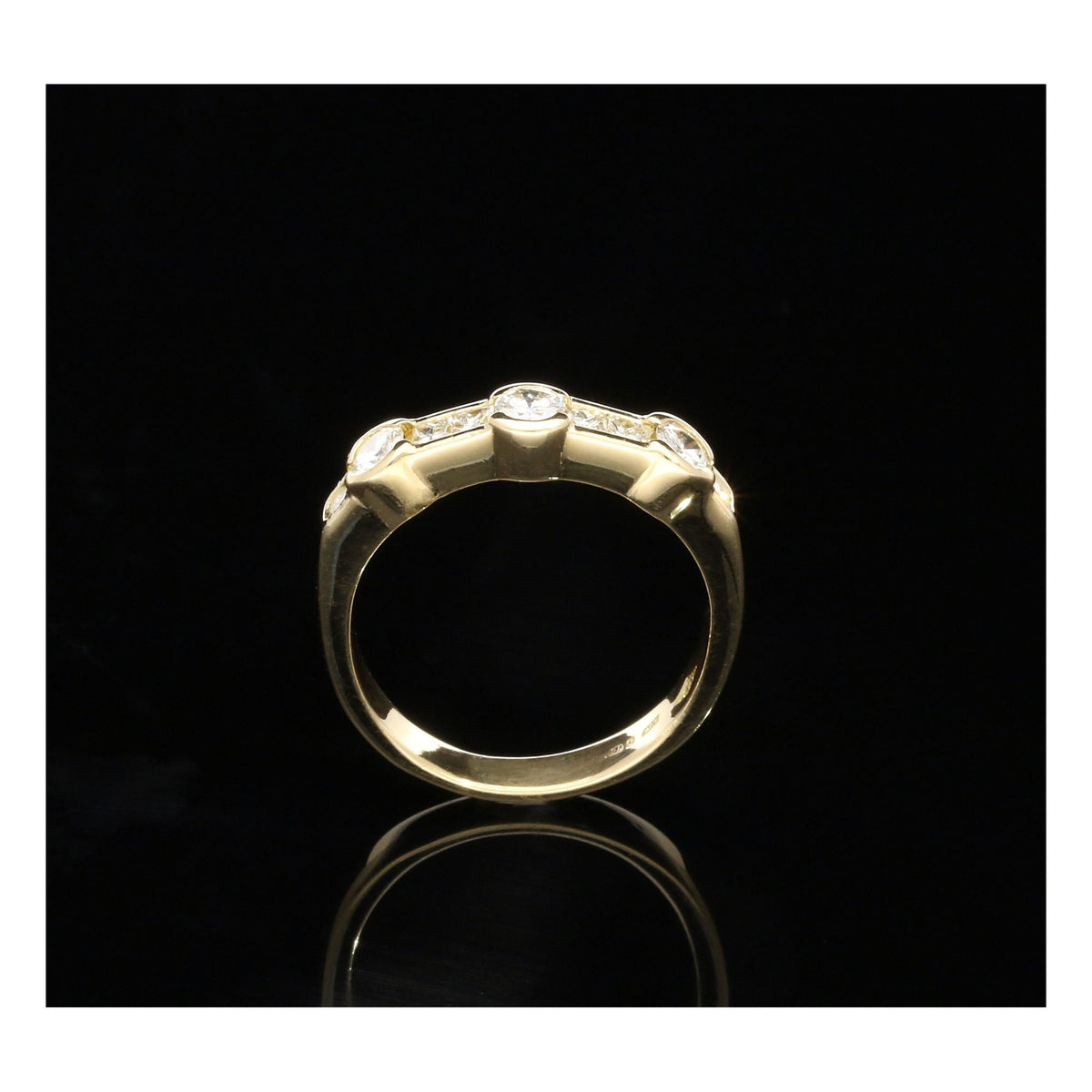 18ct Yellow Gold Half Eternity Ring. I/J - VS1/VS2 - 0.52ct