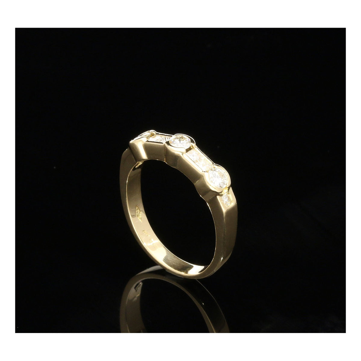 18ct Yellow Gold Half Eternity Ring. I/J - VS1/VS2 - 0.52ct
