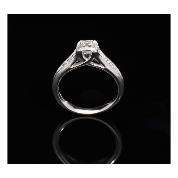 18ct White Gold Diamond Ring 1.03ct Total Diamond Weight