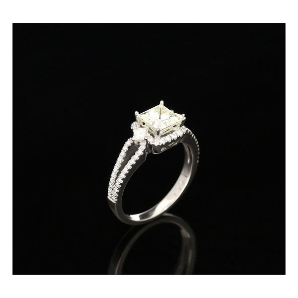 18ct White Gold Princess Cut Diamond Halo Ring - 1.50ct
