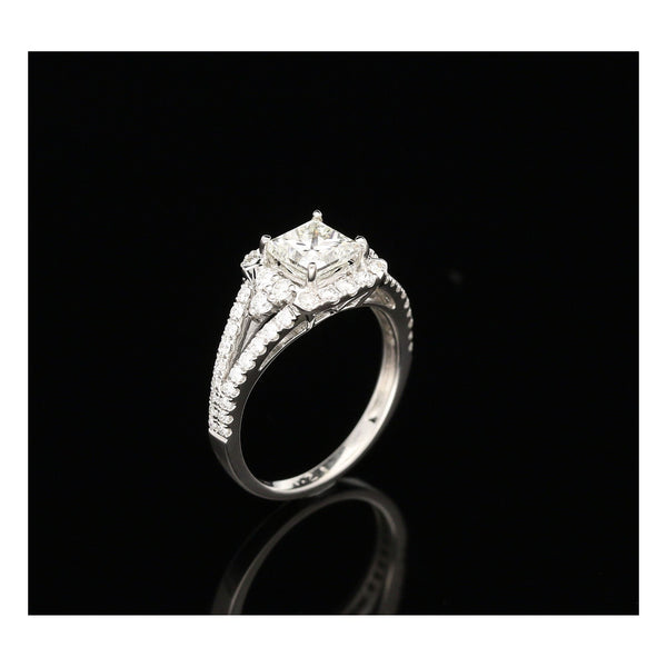 18ct White Gold Diamond Halo Engagement Ring - 1.39ct