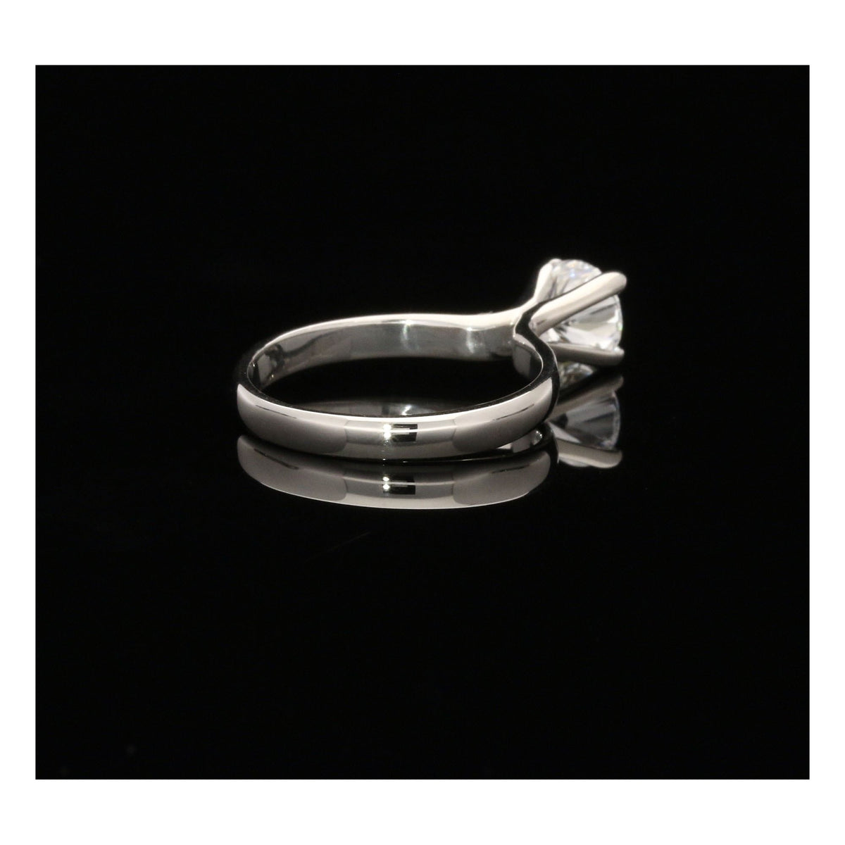 18ct White Gold Diamond Engagement Ring - 1.00ct