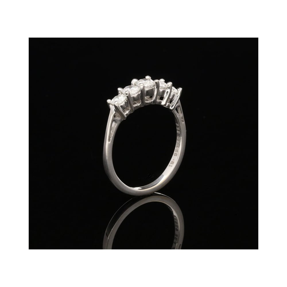 18ct White Gold 5 Stone Diamond Ring - 0.81ct