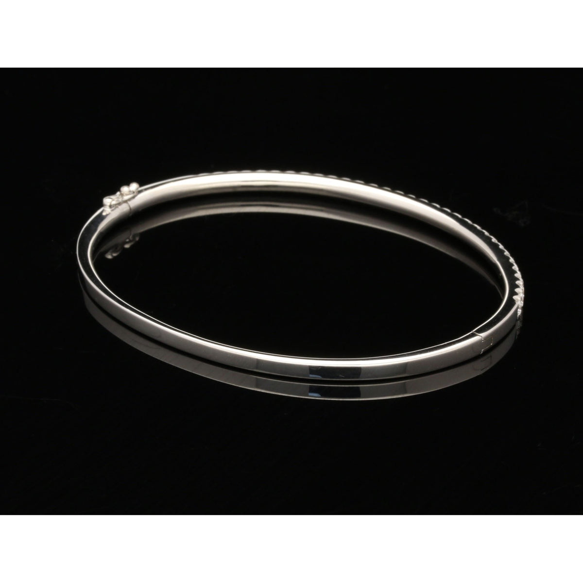 18ct White Gold Diamond Bangle - 1.32ct