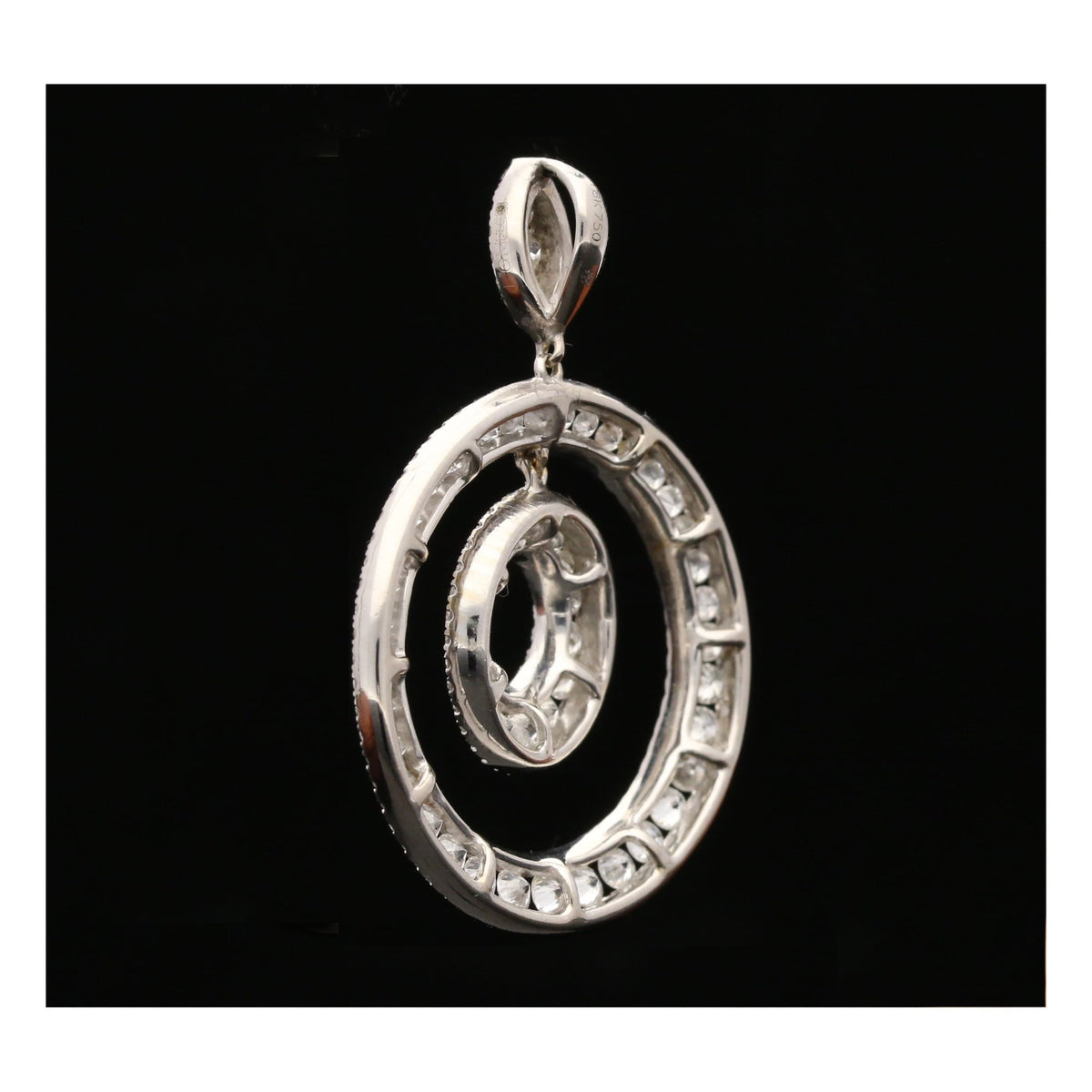 18ct White Gold Diamond Circle Pendant 4.00ct