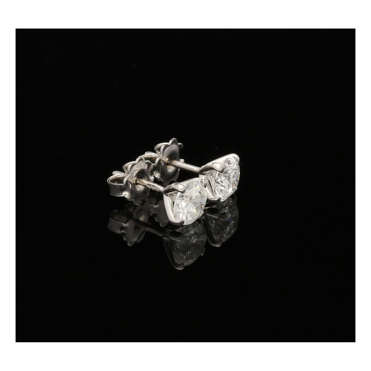 18ct White Gold Diamond Stud Earrings 2.02ct