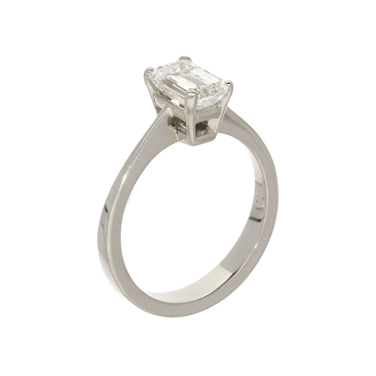 18ct  Gold Emerald Cut Diamond Ring VS1/VS2 clarity G/H colour