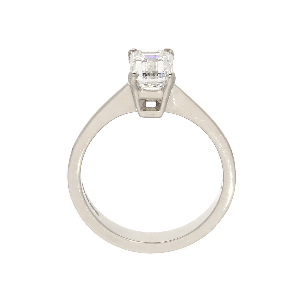 18ct  Gold Emerald Cut Diamond Ring VS1/VS2 clarity G/H colour