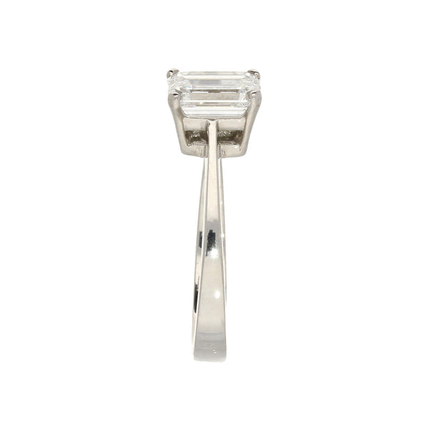 18ct  Gold Emerald Cut Diamond Ring VS1/VS2 clarity G/H colour