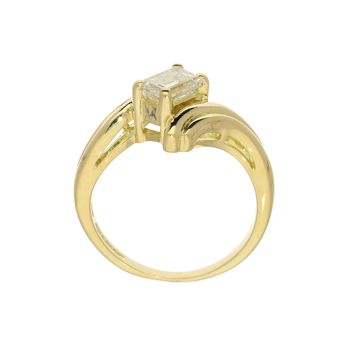18ct Yellow Gold Diamond Engagement Ring - 0.66ct